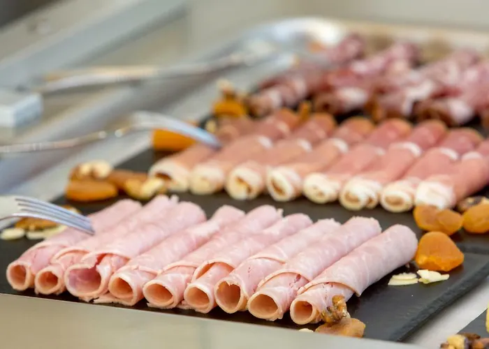 Western Journel Juan-les-pins Hotel 3*