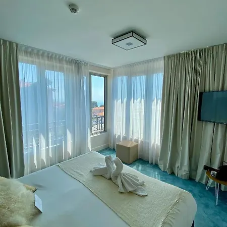 ホテル Western Journel Juan-les-pins 3*