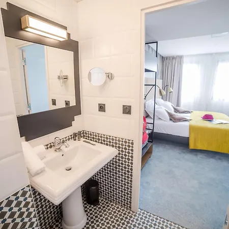 Western Journel Antibes-juan-les-pins 3* Antibes