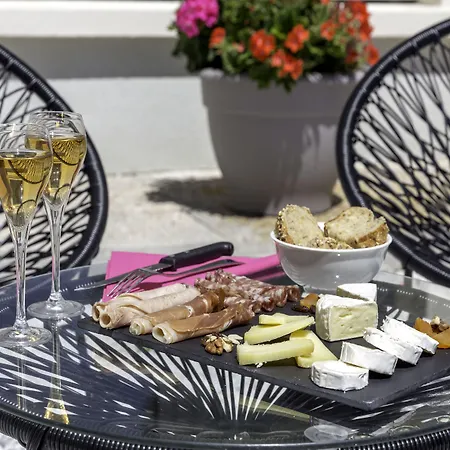 Western Journel Juan-les-pins Hotel 3*