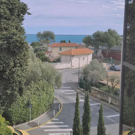 Best Western Journel Hôtel Antibes-Juan-les-Pins 3* Antibes
