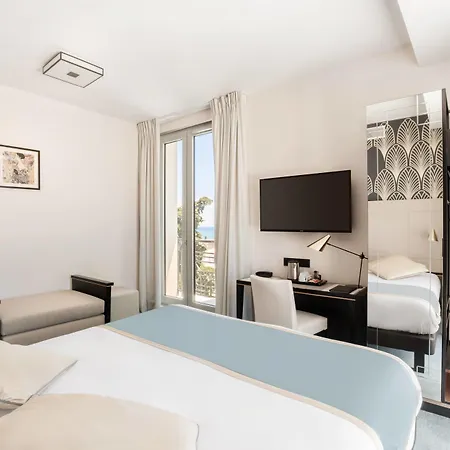 Western Journel & Roof Antibes-juan-les-pins أنتيب