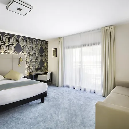 Western Journel Juan-les-pins 昂蒂布
