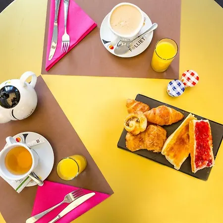Western Journel Juan-les-pins ホテル 3*