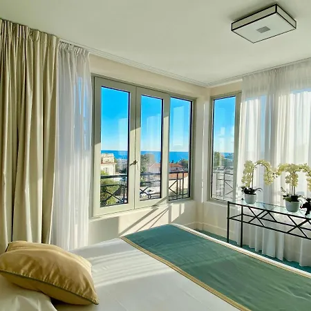 Western Journel Juan-les-pins Hotel