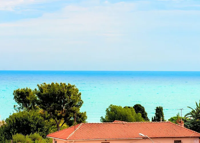 Western Journel Juan-les-pins Антиб