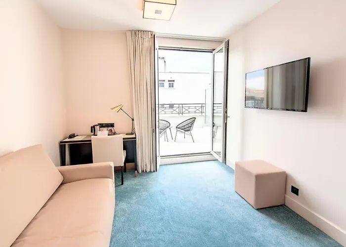 Western Journel Juan-les-pins Hotel Antibes