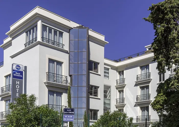 Western Journel Juan-les-pins Отель Антиб