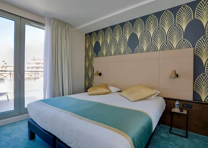 Western Journel Juan-les-pins Hotel